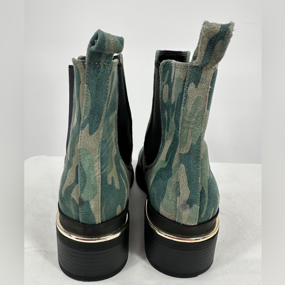 Kenneth Cole | Women’s 7 Levon 2.0 Camo Chelsea Boots - Picture 5 of 6